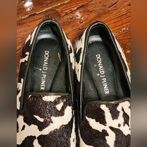 Donald J Pliner Mickey Calf Hair Slim Loafers, Size 6 - Picture 7 of 8